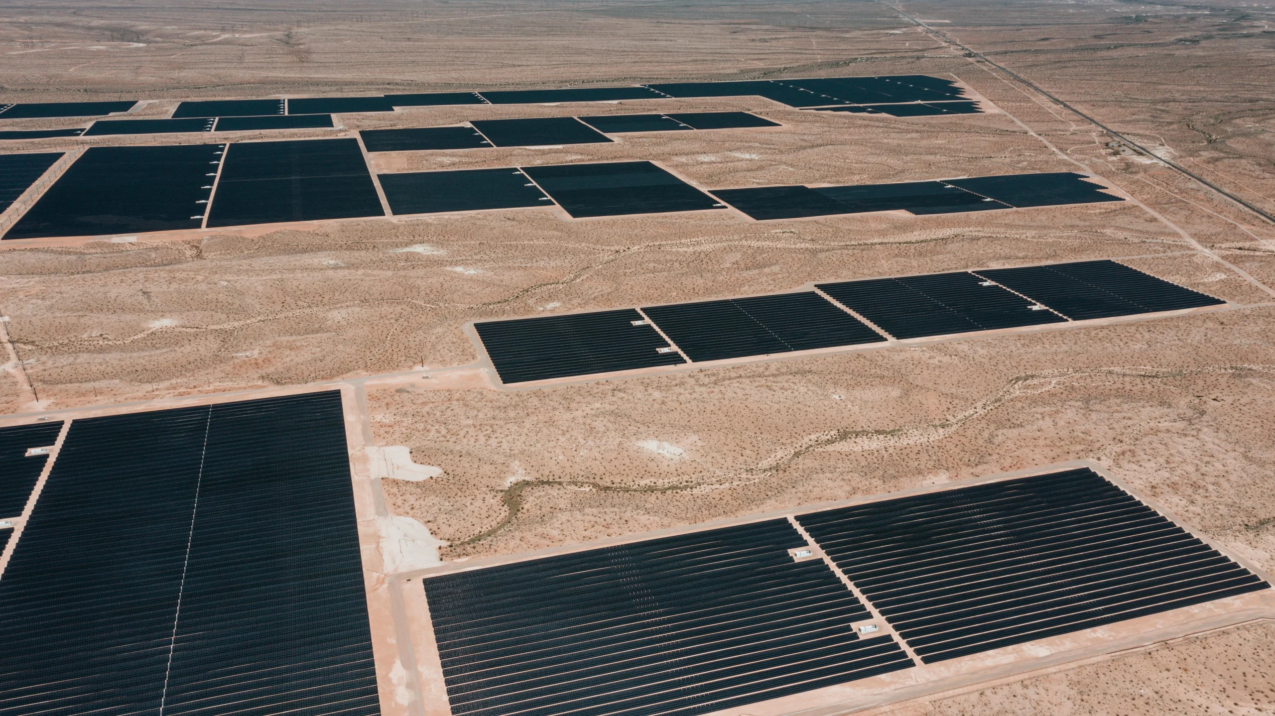 How to Prevent Sand and Dust Ingress in Desert-Based Solar Containers?